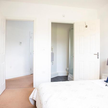 Superb Apartment In Stratford Upon Avon With Free Parking & Wi-Fi Room photo