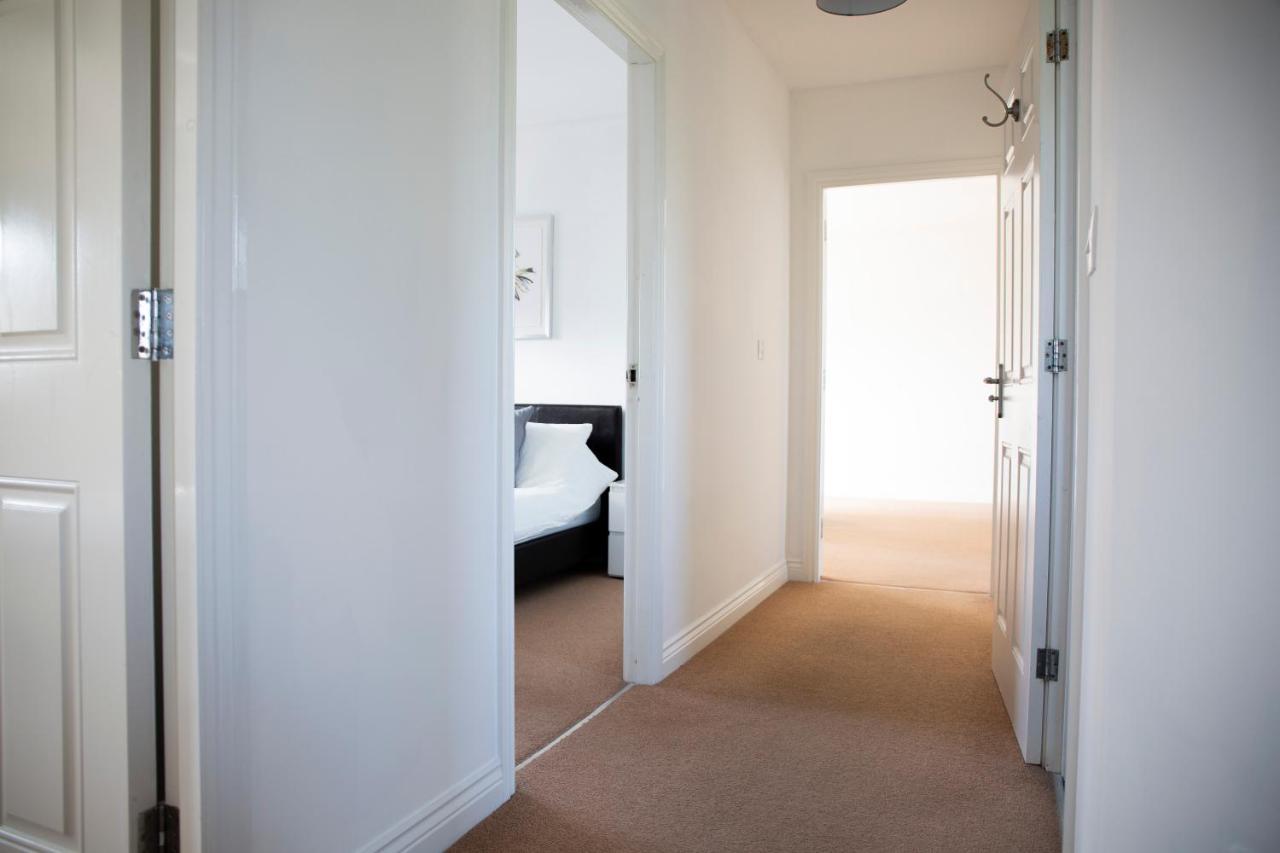 Superb Apartment In Stratford Upon Avon With Free Parking & Wi-Fi Exterior photo