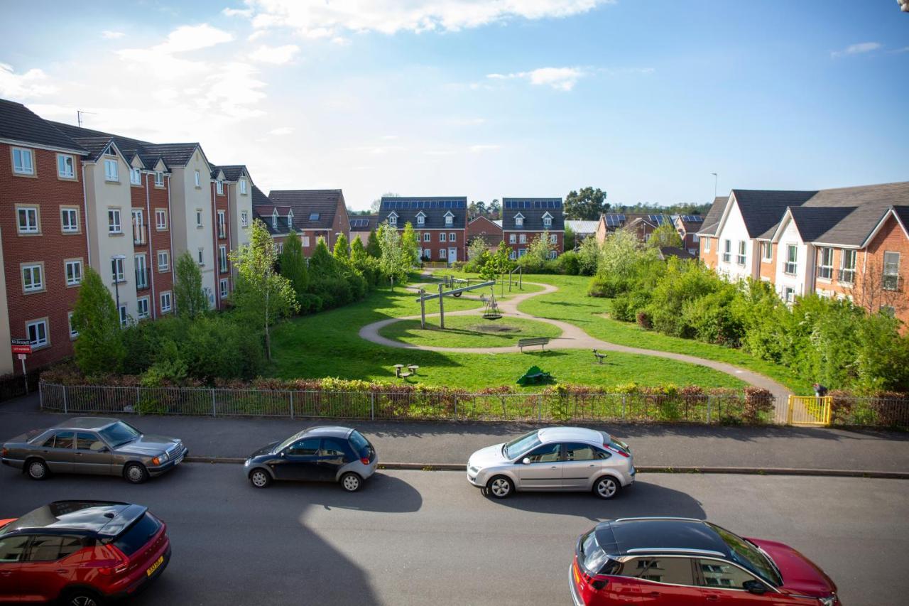 Superb Apartment In Stratford Upon Avon With Free Parking & Wi-Fi Exterior photo